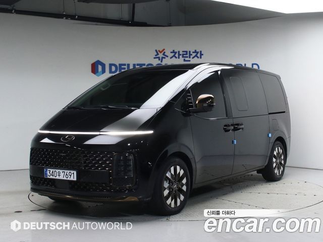 Hyundai Staria 4WD Lounge 9-Seater Inspiration 2024 — фото 1