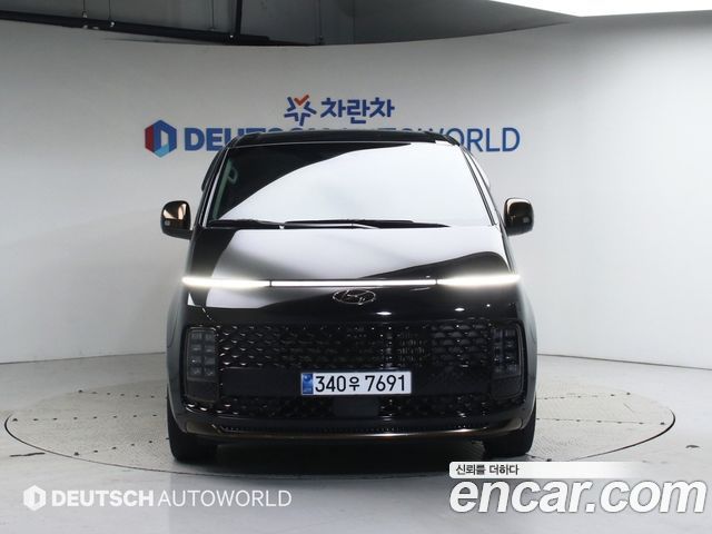 Hyundai Staria 4WD Lounge 9-Seater Inspiration 2024 — фото 3