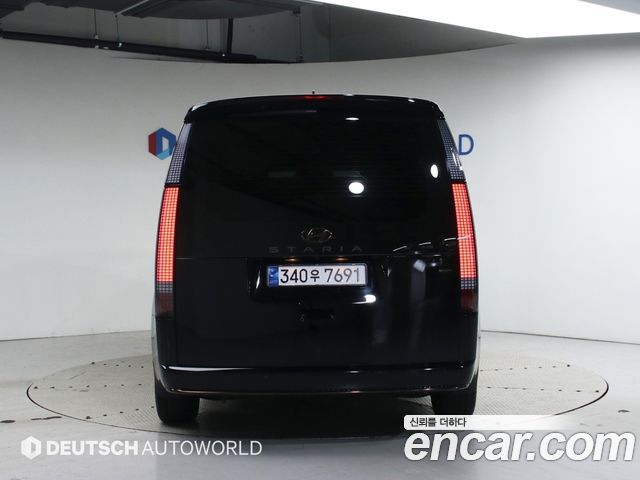 Hyundai Staria 4WD Lounge 9-Seater Inspiration 2024 — фото 4