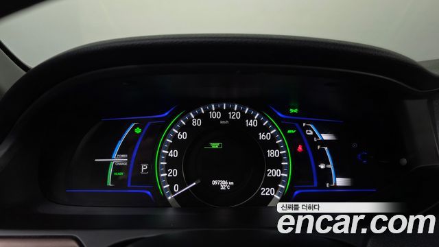 Honda Accord 2.0 Hybrid 9th 2017 — фото 8