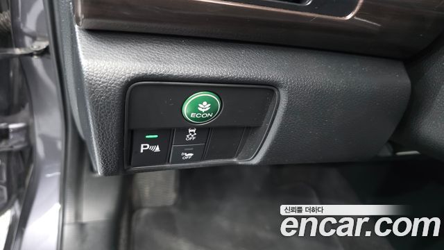 Honda Accord 2.0 Hybrid 9th 2017 — фото 13