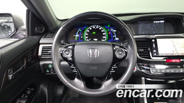 Honda Accord 2.0 Hybrid 9th 2017 — фото 14