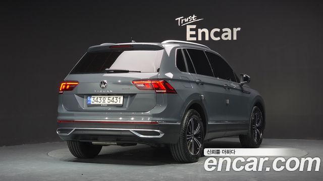 Volkswagen Tiguan (II) 2.0 TDI Premium 2023 — фото 2