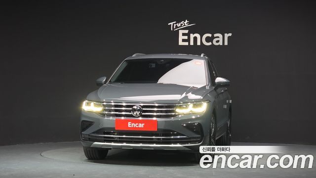 Volkswagen Tiguan (II) 2.0 TDI Premium 2023 — фото 3