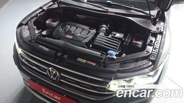 Volkswagen Tiguan (II) 2.0 TDI Premium 2023 — фото 6