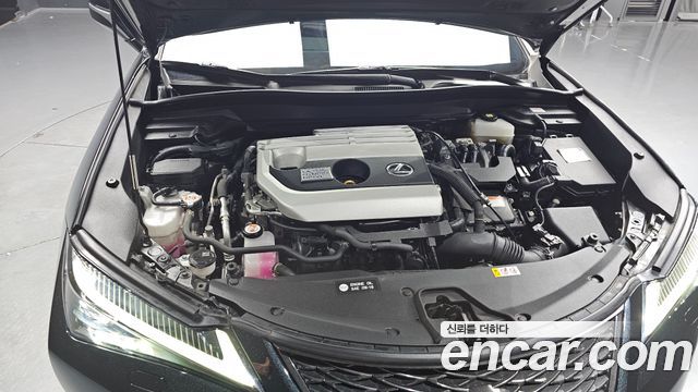 Lexus UX250h 2.0 F-Sport 2WD 2020 — фото 6