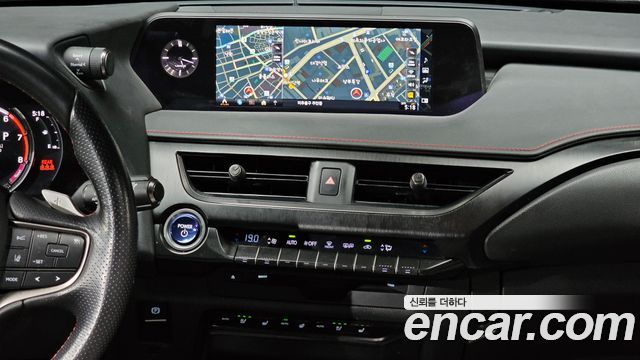 Lexus UX250h 2.0 F-Sport 2WD 2020 — фото 13