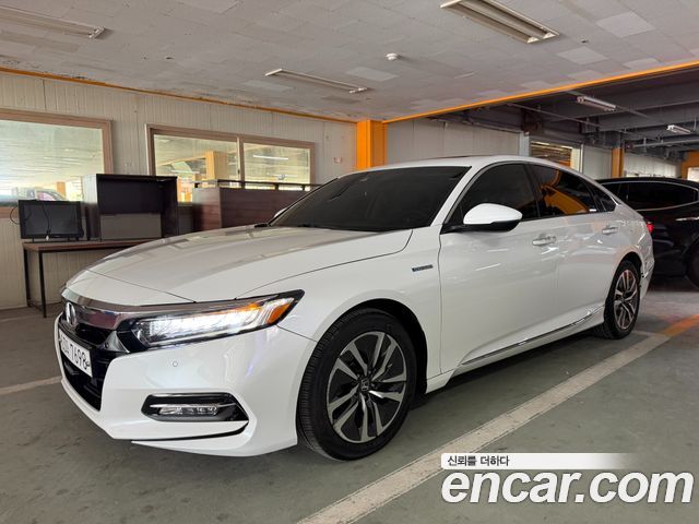 Honda Accord (X) 2.0 Hybrid Touring 2019 — фото 3