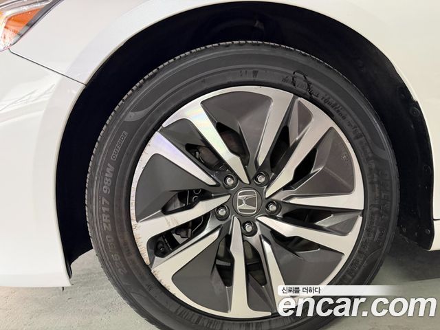 Honda Accord (X) 2.0 Hybrid Touring 2019 — фото 5