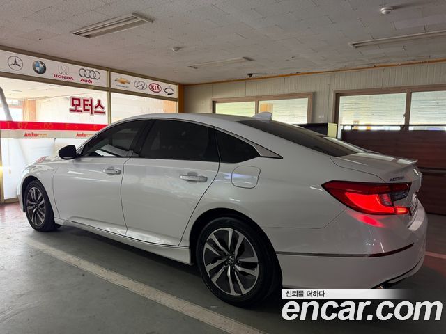 Honda Accord (X) 2.0 Hybrid Touring 2019 — фото 6