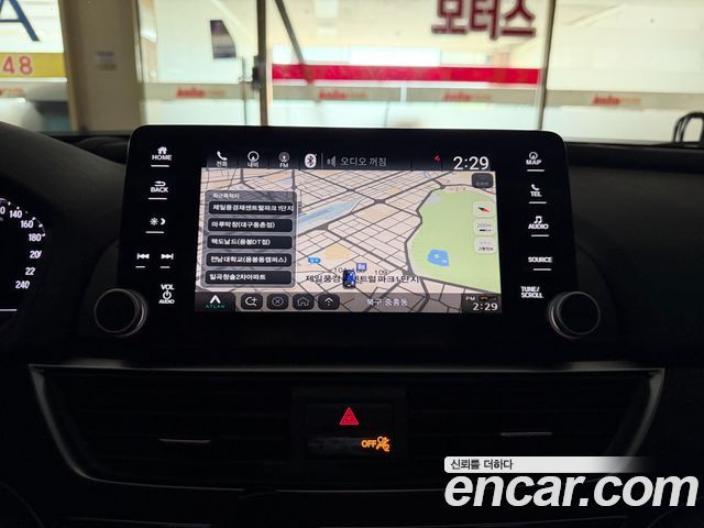 Honda Accord (X) 2.0 Hybrid Touring 2019 — фото 17