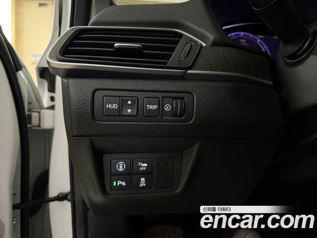 Honda Accord (X) 2.0 Hybrid Touring 2019 — фото 19