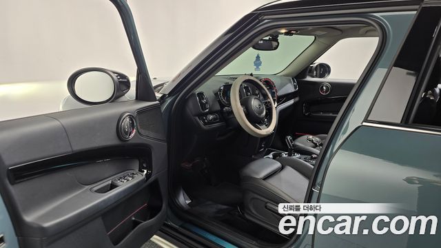 MINI Cooper Countryman Classic 2nd 2022 — фото 10