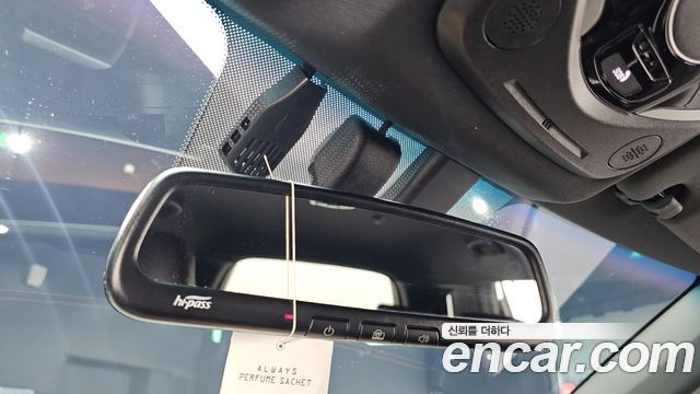 KG Mobility (SsangYong) Torres EVX E7 2024 — фото 18