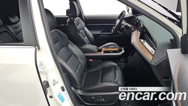 KG Mobility (SsangYong) Torres EVX E7 2024 — фото 26