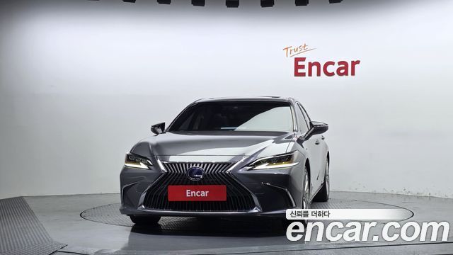 Lexus ES300h (VII) Executive 2019 — фото 3