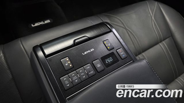 Lexus ES300h (VII) Executive 2019 — фото 18