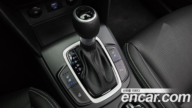Hyundai Kona Hybrid Premium Special 2020 — фото 9