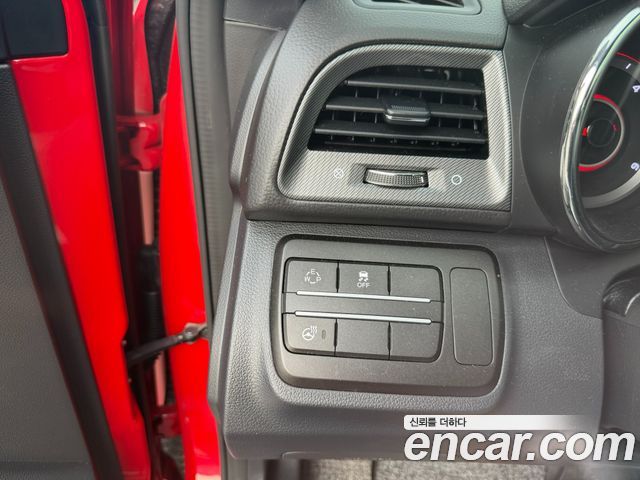 KG Mobility (SsangYong) Tivoli Diesel LX 2WD 2017 — фото 20