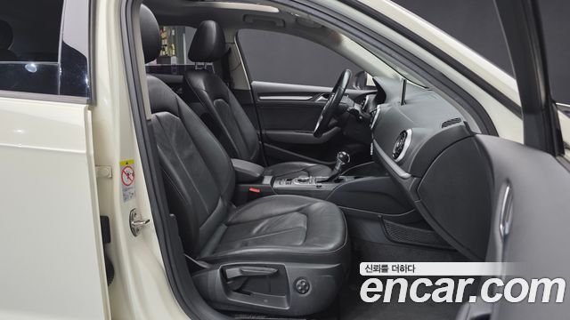 Audi A3 25 TDI Dynamic Sportback 8V 2015 — фото 11