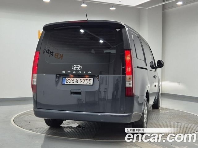 Hyundai Staria L3.5 Cargo 5-Seater Modern 2022 — фото 3