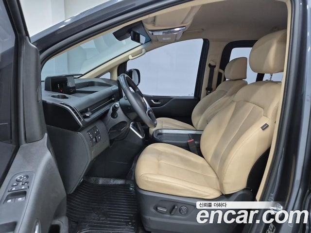 Hyundai Staria L3.5 Cargo 5-Seater Modern 2022 — фото 15