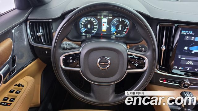 Volvo S90 D5 AWD Inscription 2019 — фото 13