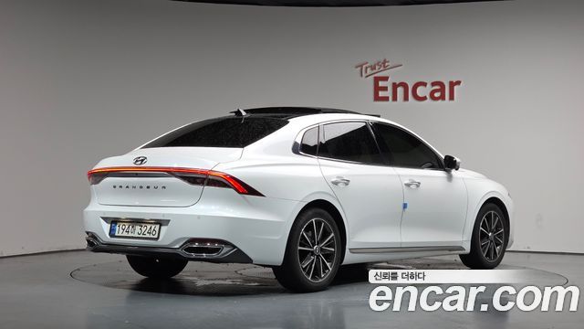 Hyundai Grandeur (IG) 2.5 Le Blanc 2023 — фото 2