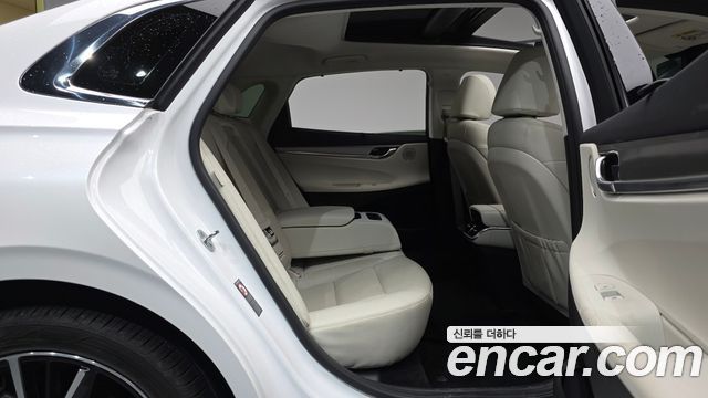 Hyundai Grandeur (IG) 2.5 Le Blanc 2023 — фото 11