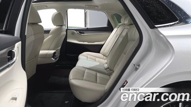 Hyundai Grandeur (IG) 2.5 Le Blanc 2023 — фото 12
