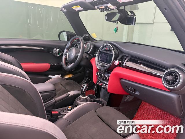 MINI Cooper S Convertible JCW 3rd 2020 — фото 8