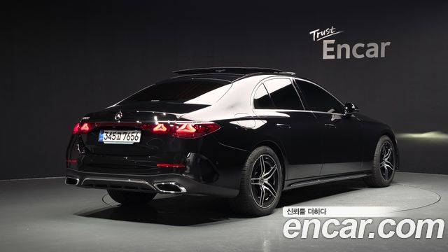Mercedes-Benz E-Class (W214) E200 AMG Line 2026 — фото 2