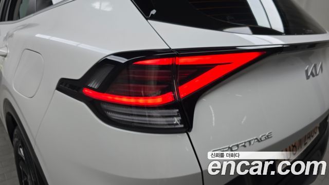 Kia Sportage (V) LPG 2.0 2WD Signature 2023 — фото 23