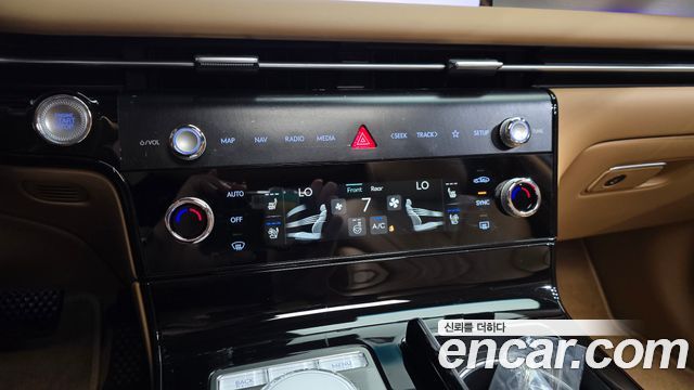 Genesis G80 (RG3) Gasoline 3.5 Turbo AWD 2025 — фото 31