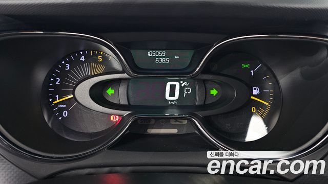 Renault Korea QM3 RE 2015 — фото 8