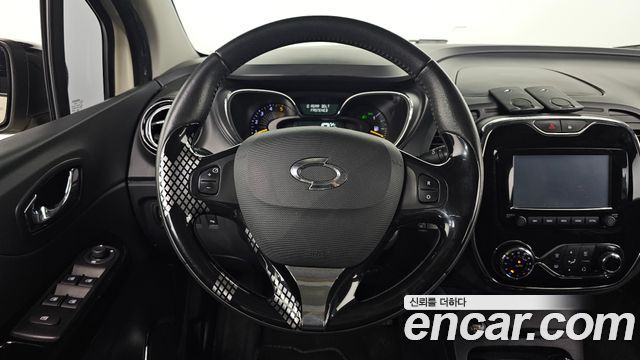 Renault Korea QM3 RE 2015 — фото 13