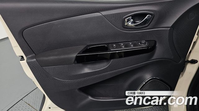 Renault Korea QM3 RE 2015 — фото 24