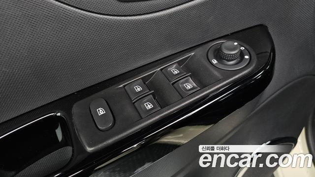Renault Korea QM3 RE 2015 — фото 31