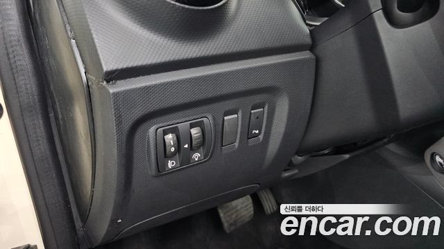 Renault Korea QM3 RE 2015 — фото 32