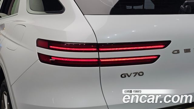 Genesis GV70 2.5T Gasoline 2WD 2023 — фото 29