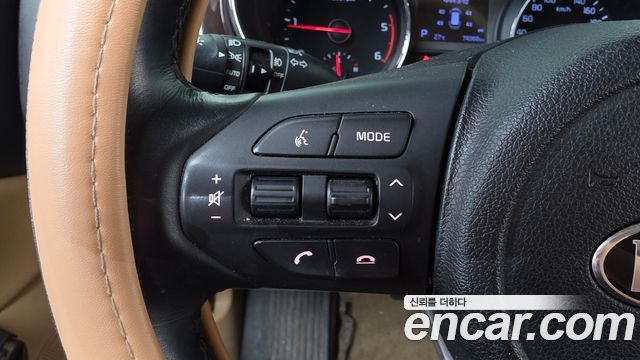 Kia Carnival 9-Seater Prstige 2019 — фото 16