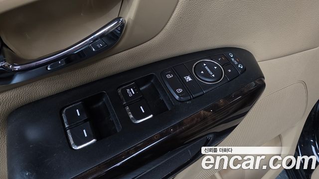 Kia Carnival 9-Seater Prstige 2019 — фото 20