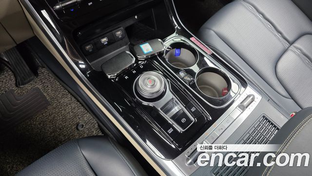Kia Carnival (IV) Gasoline 9-seater Limousine(Special vehicle) 2021 — фото 9