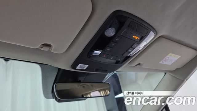 Kia Carnival (IV) Gasoline 9-seater Limousine(Special vehicle) 2021 — фото 18