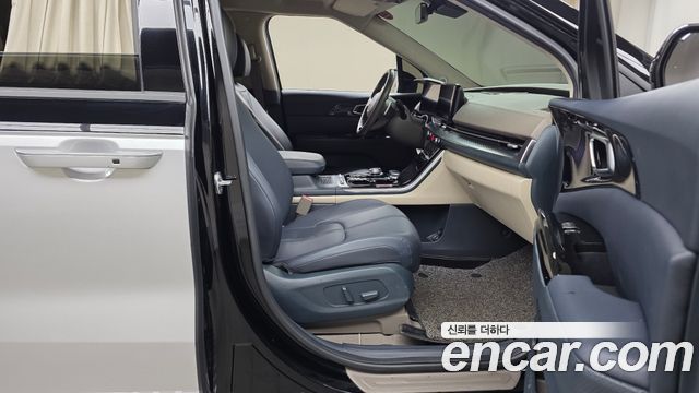 Kia Carnival (IV) Gasoline 9-seater Limousine(Special vehicle) 2021 — фото 26