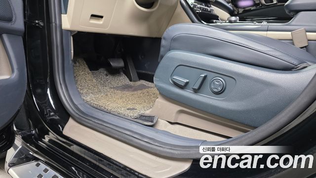 Kia Carnival (IV) Gasoline 9-seater Limousine(Special vehicle) 2021 — фото 32