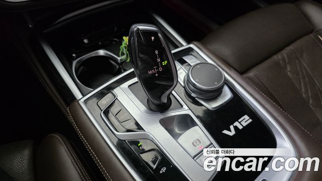 BMW 7 Series (G11) M760Li xDrive 2018 — фото 9