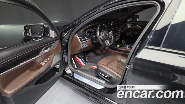 BMW 7 Series (G11) M760Li xDrive 2018 — фото 10