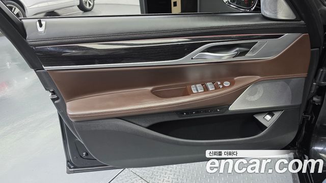 BMW 7 Series (G11) M760Li xDrive 2018 — фото 24