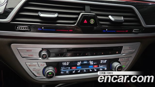 BMW 7 Series (G11) M760Li xDrive 2018 — фото 27